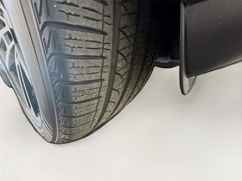 Used 2025 Porsche Cayenne Turbo image 34