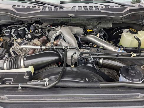 Used 2022 Ford F250 Lariat w/ Lariat Ultimate Package image 24