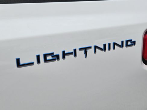 Used 2024 Ford F150 Lightning Flash AWD/4WD image 8