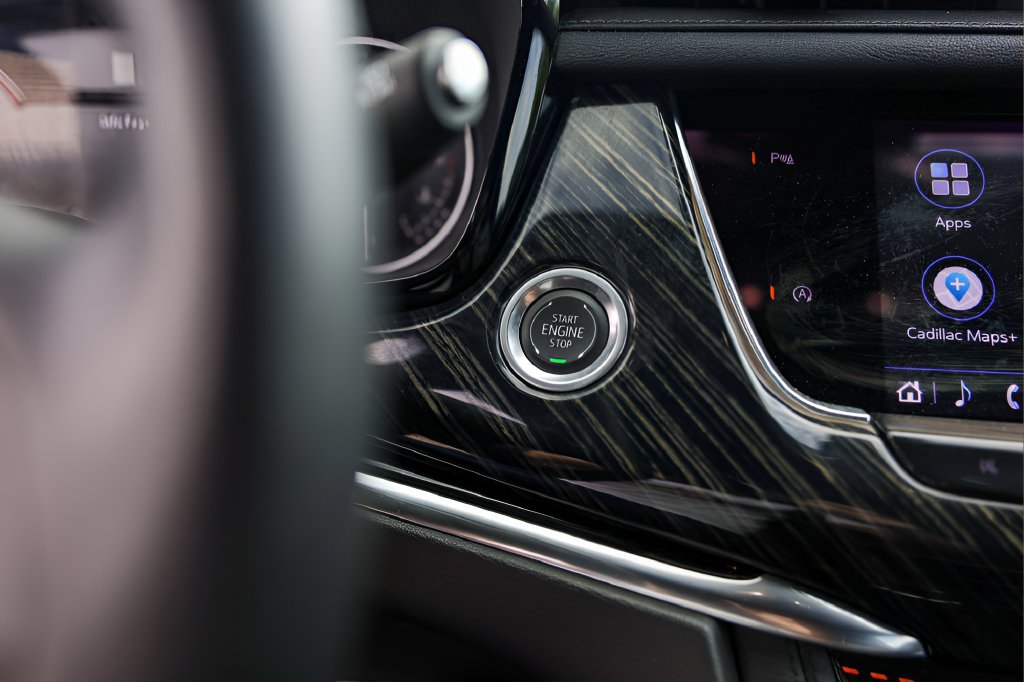 Certified 2025 Cadillac XT6 Premium Luxury FWD image 18