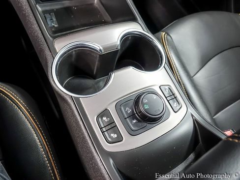 Used 2023 GMC Terrain AT4 AWD/4WD image 18
