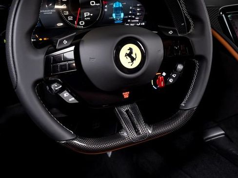 Used 2026 Ferrari Roma Spider RWD image 34