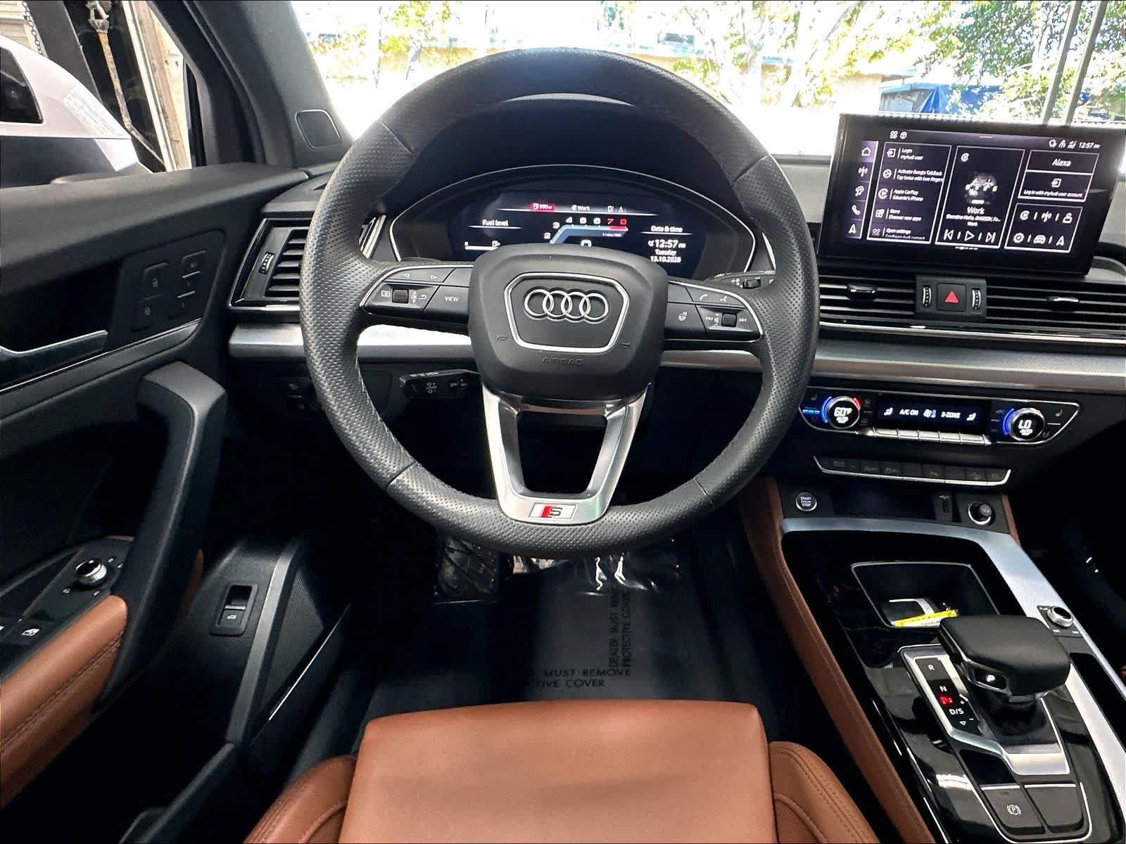 Used 2024 Audi Q5 2.0T Premium Plus w/ Premium Plus Package AWD/4WD image 11