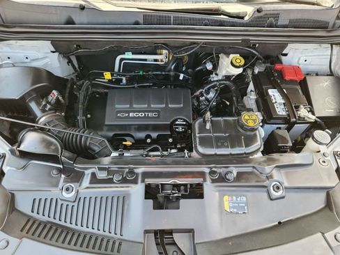 Used 2019 Chevrolet Trax LT w/ LT Convenience Package FWD image 31