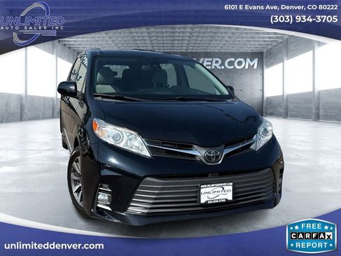 Used 2019 Toyota Sienna XLE image 1