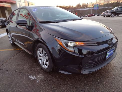 Used 2024 Toyota Corolla LE image 11
