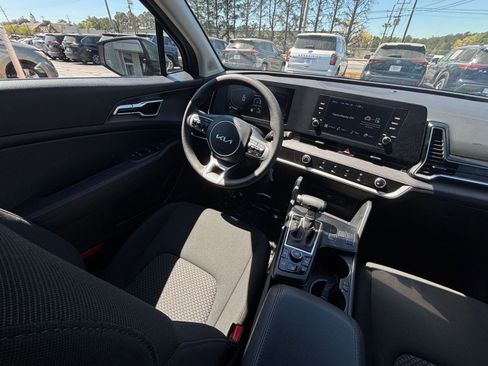 Used 2025 Kia Soul LX w/ LX Technology Package image 35