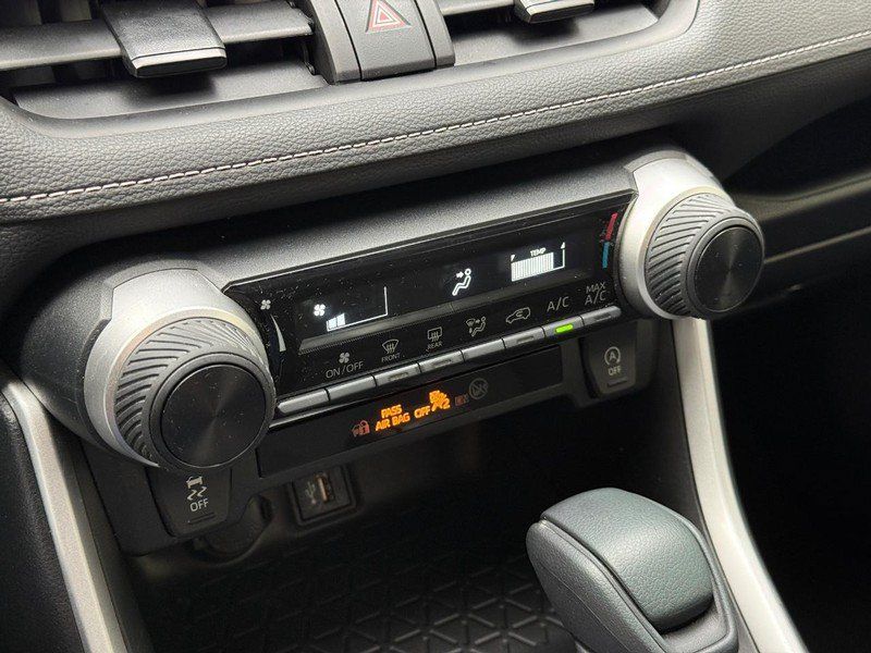 Used 2023 Toyota RAV4 LE AWD/4WD image 28