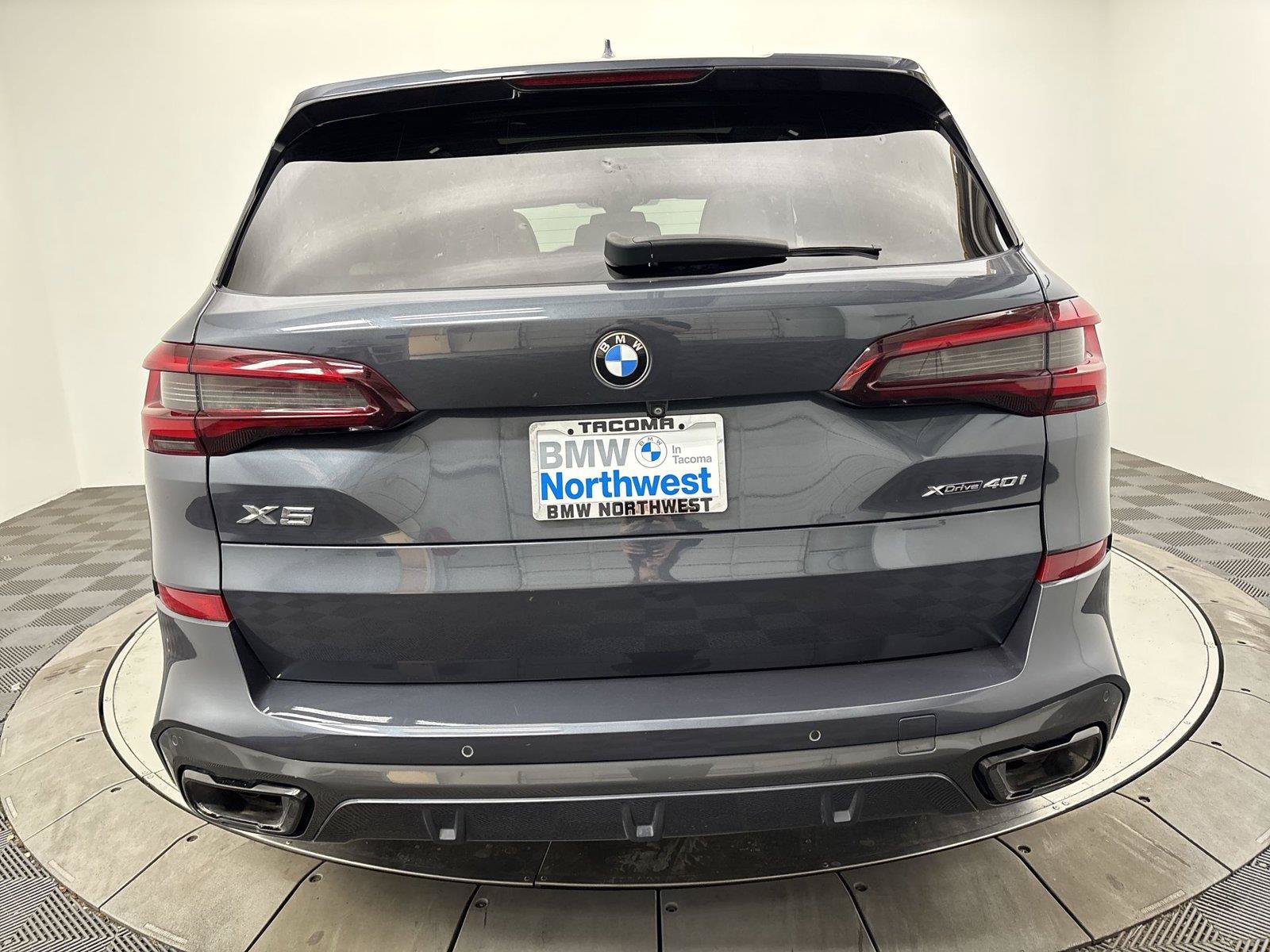 Used 2021 BMW X5 xDrive40i w/ M Sport Package AWD/4WD image 15