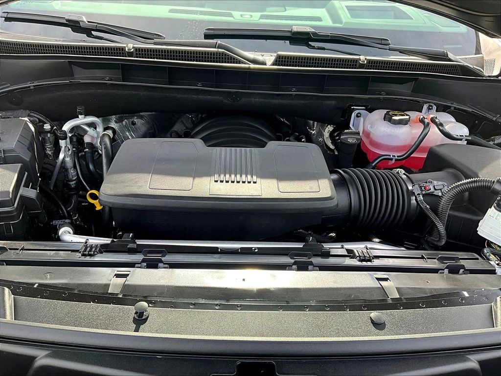 New 2026 GMC Yukon XL AT4 Ultimate w/ LPO, Illumination Package AWD/4WD image 12