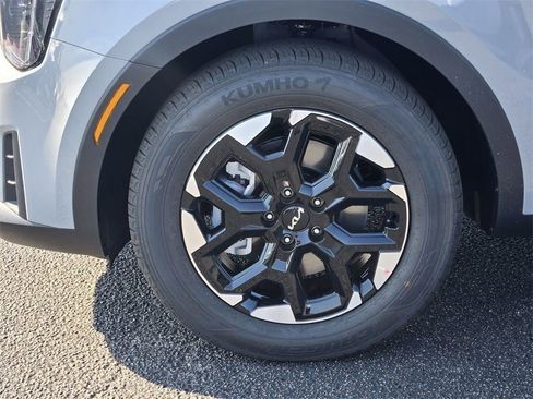 New 2026 Kia Sorento S image 7