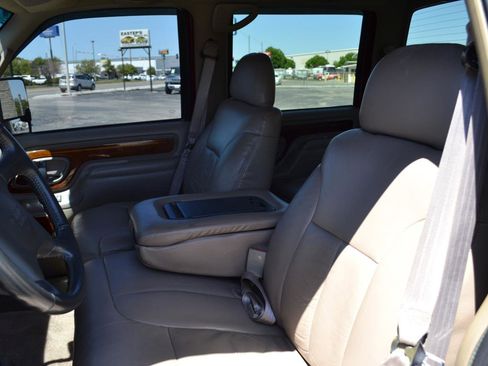 Used 1998 GMC Sierra 3500 4x4 Crew Cab w/ Marketing Option Pkg 3 image 21