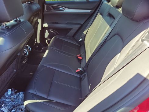 Used 2024 Alfa Romeo Stelvio Ti image 15