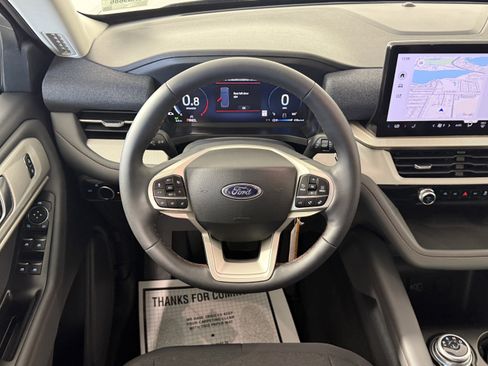 New 2026 Ford Explorer Active RWD image 11