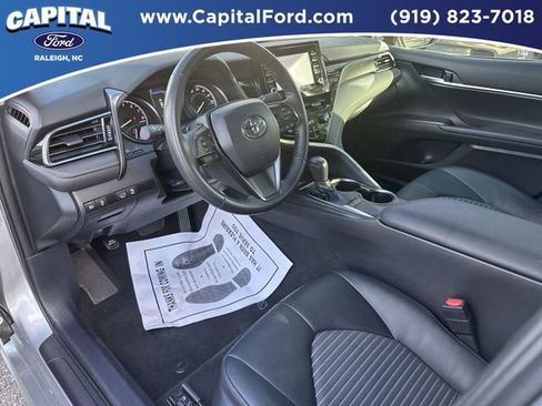 Used 2024 Toyota Camry SE image 18