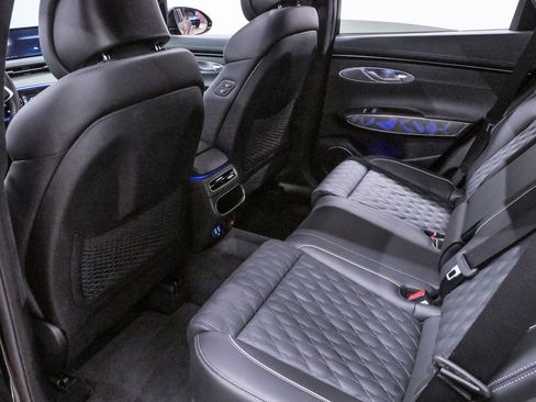 Certified 2025 Genesis GV70 3.5T Sport w/ Sport Advanced Package image 11