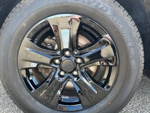 Used 2019 Toyota RAV4 XLE w/ Convenience Package AWD/4WD image 5