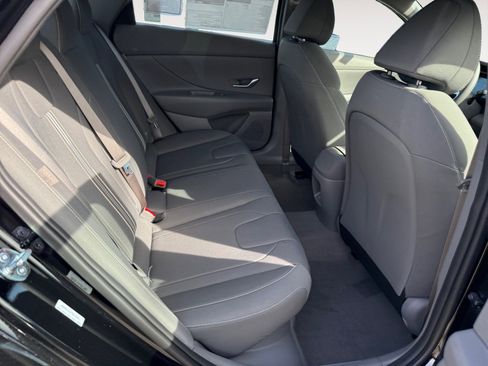 New 2026 Hyundai Elantra Blue image 18