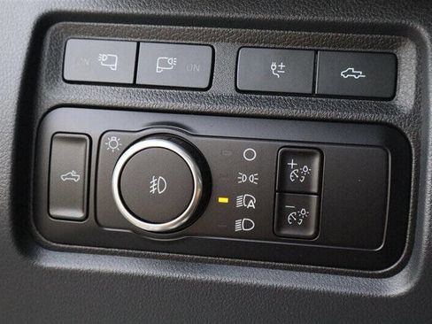 Used 2023 Ford F350 Platinum AWD/4WD image 21