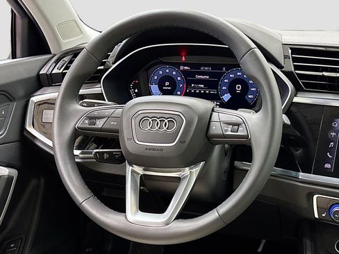 Certified 2025 Audi Q3 2.0T Premium Plus image 18