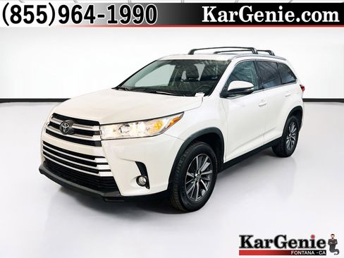 Used 2019 Toyota Highlander XLE FWD image 1