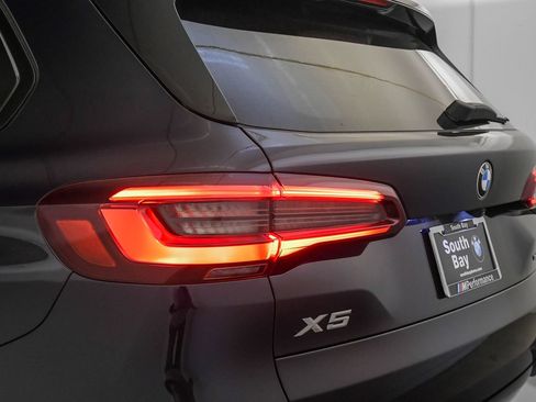 Used 2023 BMW X5 xDrive40i w/ M Sport Package AWD/4WD image 11