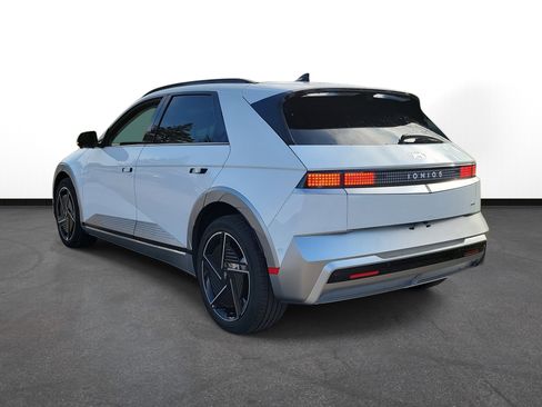 New 2026 Hyundai Ioniq 5 Limited image 3