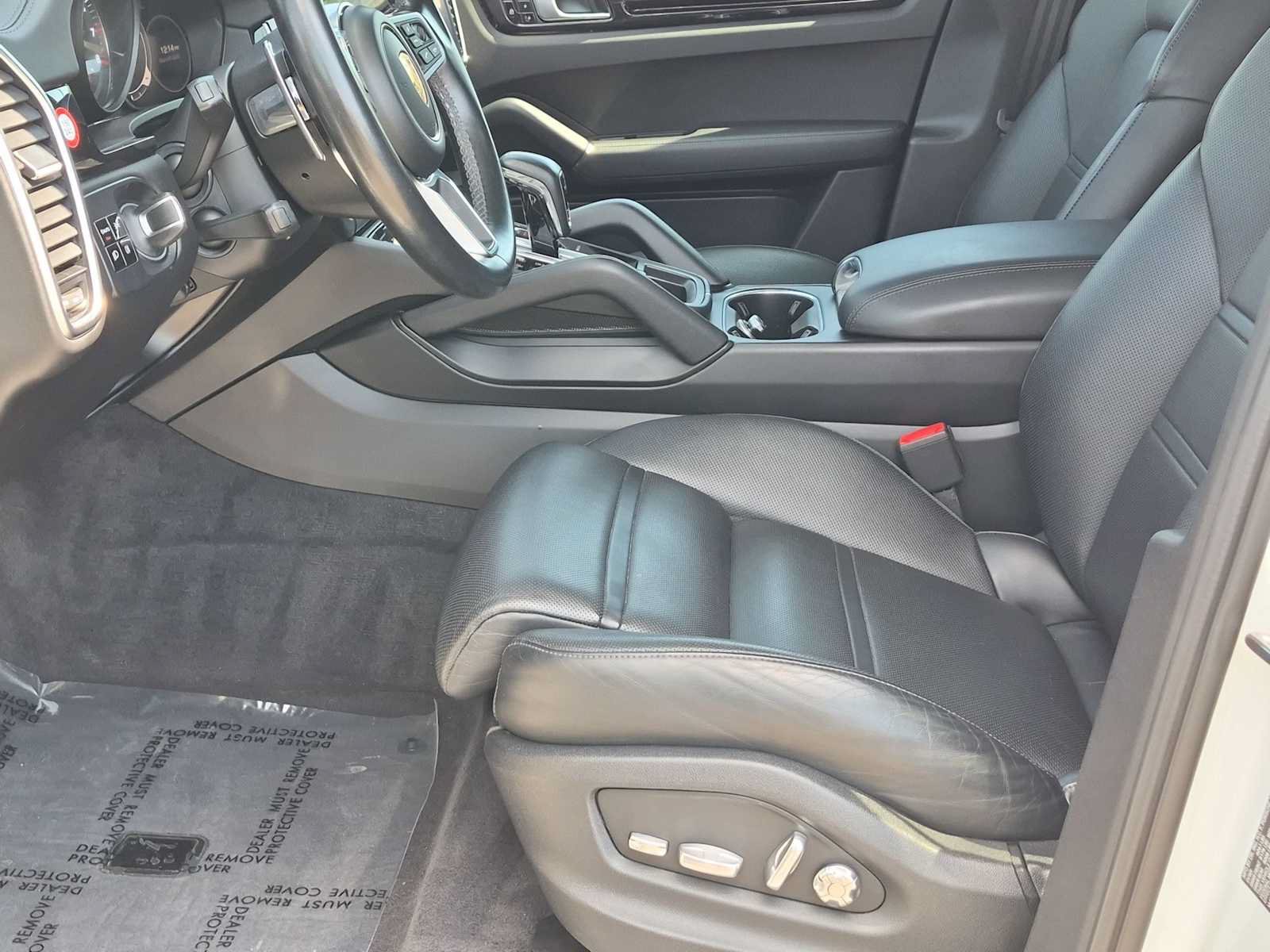 Used 2021 Porsche Cayenne S AWD/4WD image 17