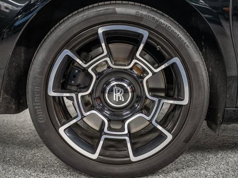 Used 2014 Rolls-Royce Ghost image 42