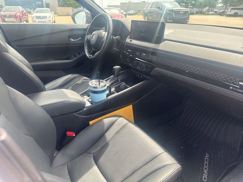 Used 2024 Honda Accord Sport image 9