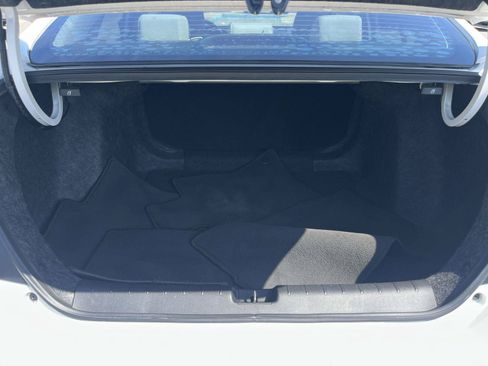 Used 2018 Honda Civic EX image 9