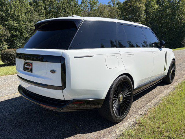 Used 2023 Land Rover Range Rover Long Wheelbase SE AWD/4WD image 2