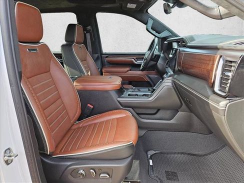 Used 2024 GMC Sierra 2500 Denali Ultimate image 22