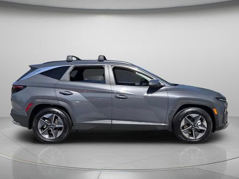 Used 2025 Hyundai Tucson SEL FWD image 5