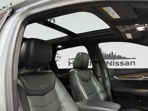 Used 2023 Cadillac XT5 Sportv w/ Platinum Package AWD/4WD image 37