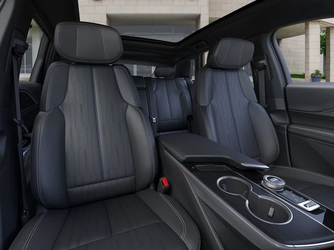 New 2025 Cadillac Lyriq Sport image 16