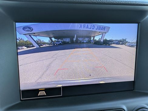 Used 2023 GMC Terrain SLT image 23