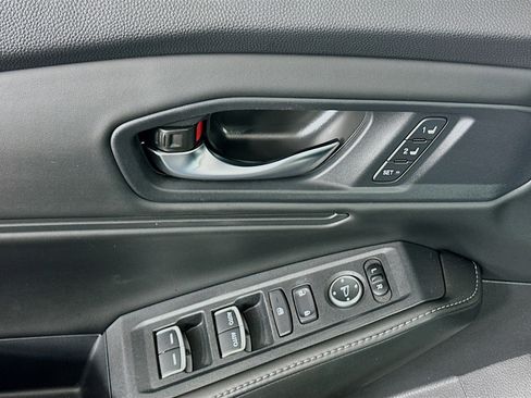 Used 2023 Honda Accord Sport image 15