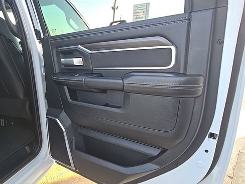 Used 2026 RAM 2500 Laramie AWD/4WD image 91