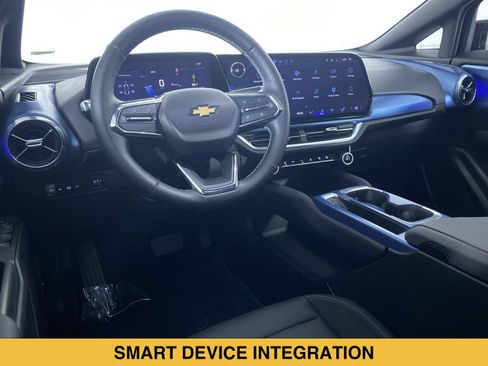 Certified 2024 Chevrolet Equinox EV LT FWD image 2
