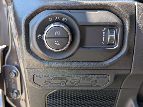 New 2026 Jeep Gladiator Sport image 20