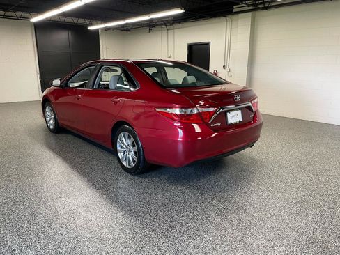 Used 2017 Toyota Camry XLE FWD image 7