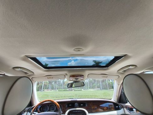 Used 2006 Jaguar XJ Vanden Plas RWD image 13