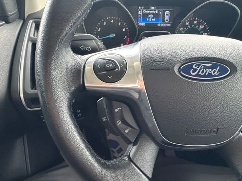 Used 2014 Ford Focus Titanium FWD image 20