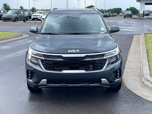 Certified 2024 Kia Seltos SX w/ SX Sunroof Package AWD/4WD image 2