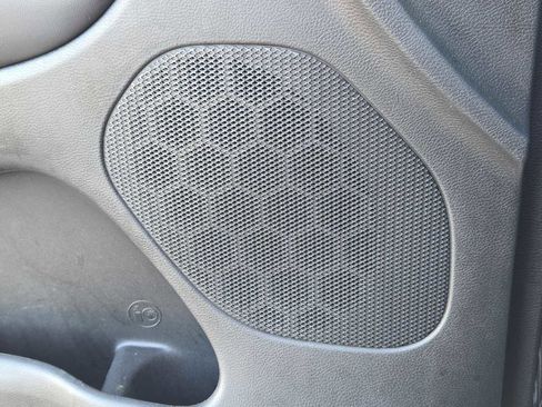 Used 2019 Jeep Grand Cherokee Laredo image 27