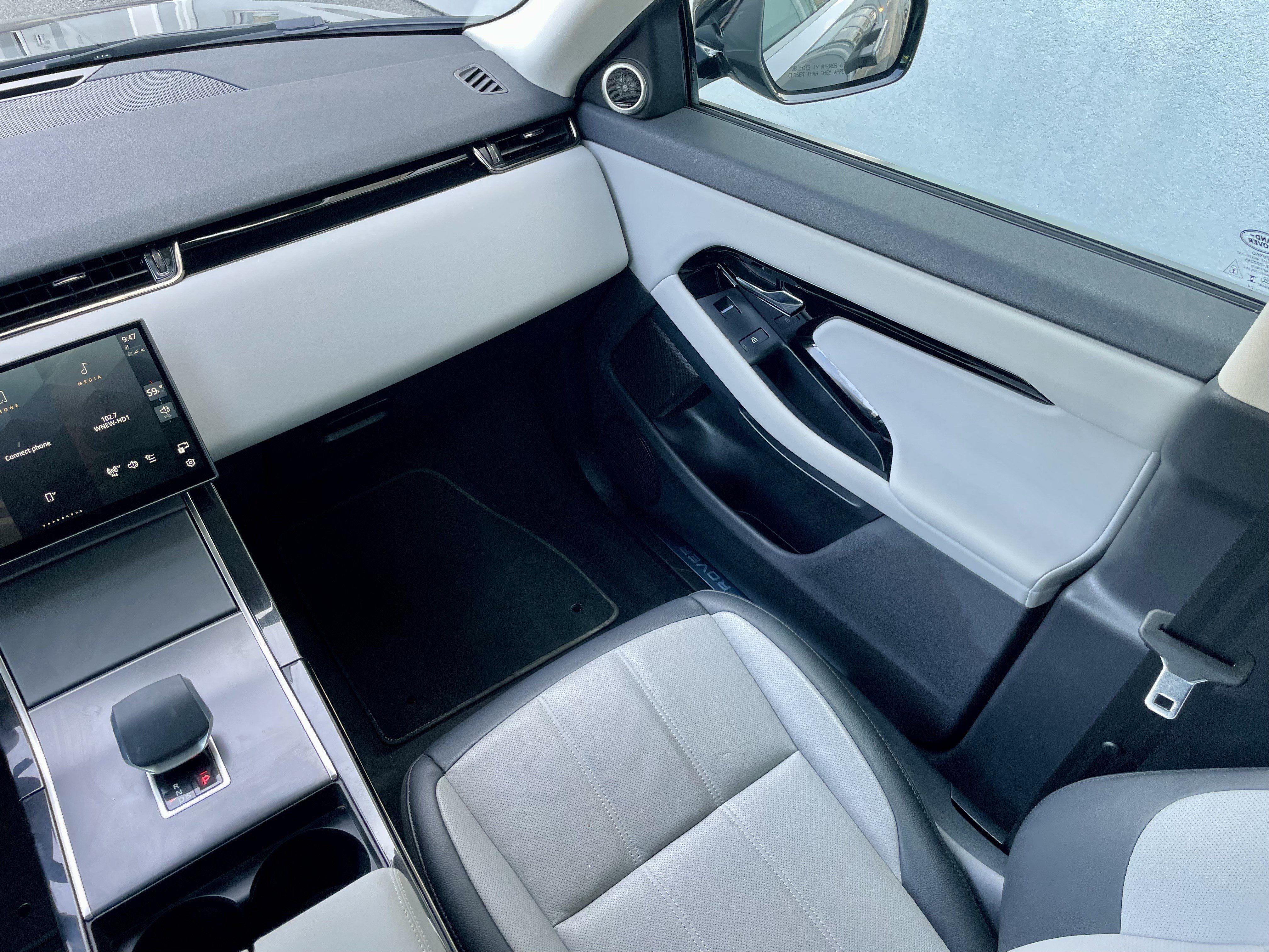 Certified 2025 Land Rover Range Rover Evoque Dynamic SE AWD/4WD image 18
