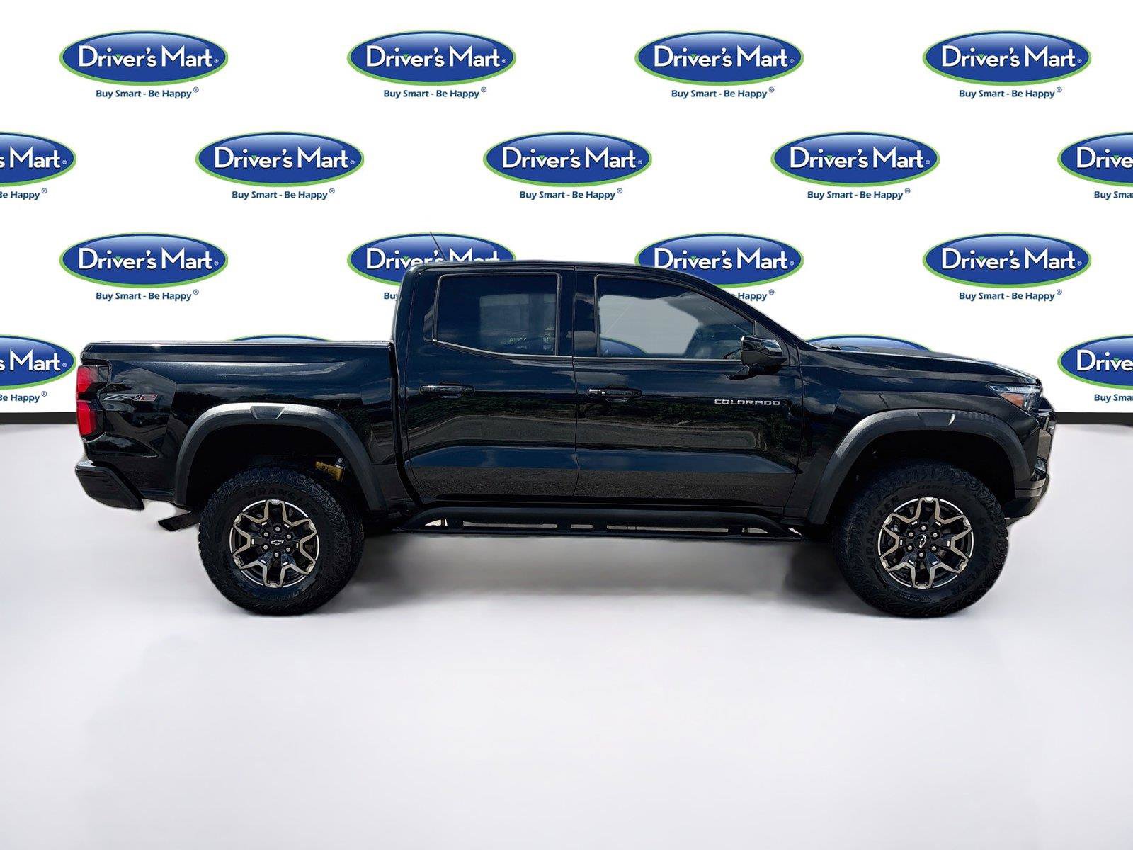 Used 2024 Chevrolet Colorado ZR2 w/ Technology Package AWD/4WD image 8