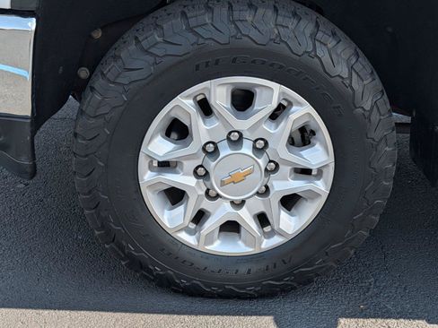 Used 2022 Chevrolet Silverado 2500 LT w/ All Star Edition AWD/4WD image 11