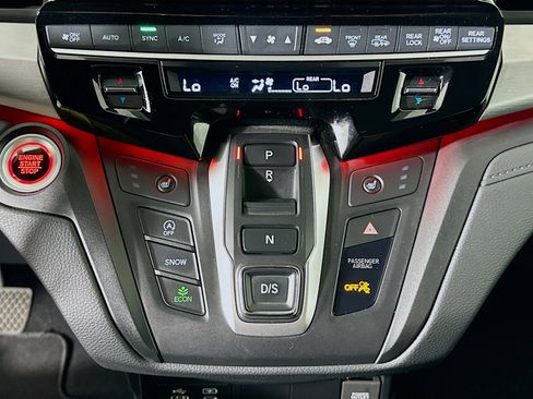 Used 2025 Honda Odyssey Sport-L image 24
